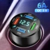 e3057ea3c2f88af41feb38c1338948cc Caricabatteria Rapido Da Auto Multifunzione A 4 Porte: Porte USB, Illuminato blu con voltimetro e tecnologia Quick Charge 3.0